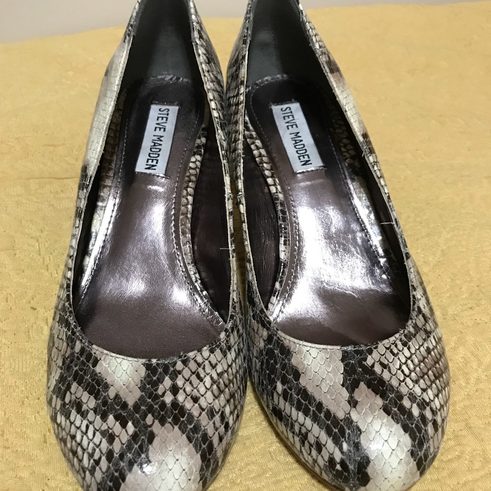 Steven Madden snake heels
